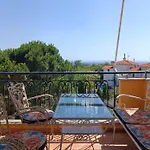 Sunset Escape Apartman Nikíti